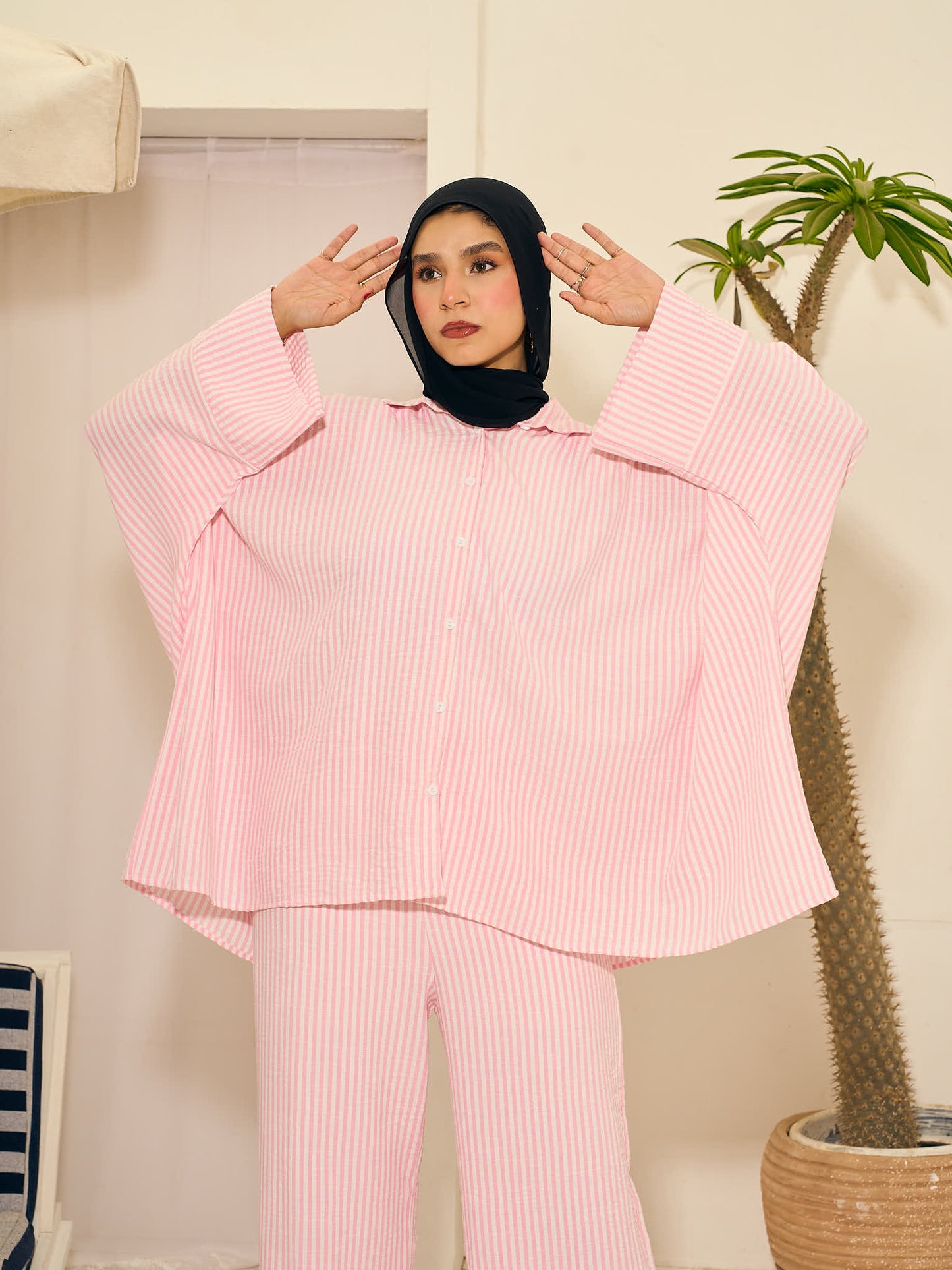 طقم كيتان مخطط لاها